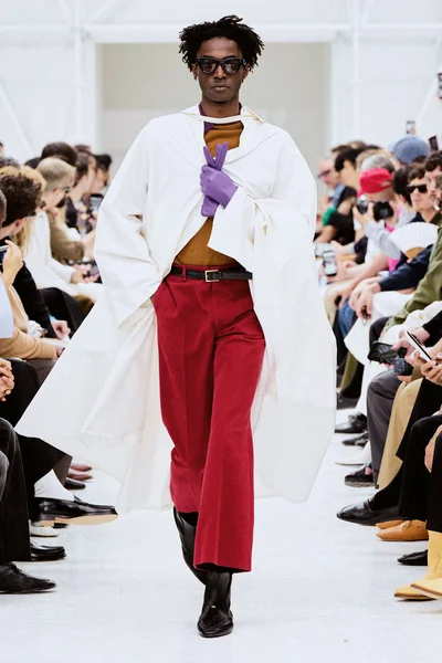 Look 43